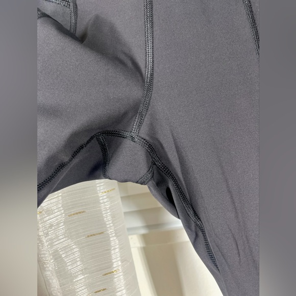 Lulu 🍋 Just Breathe Pant Mesh Dot High Waist - Picture 5 of 5